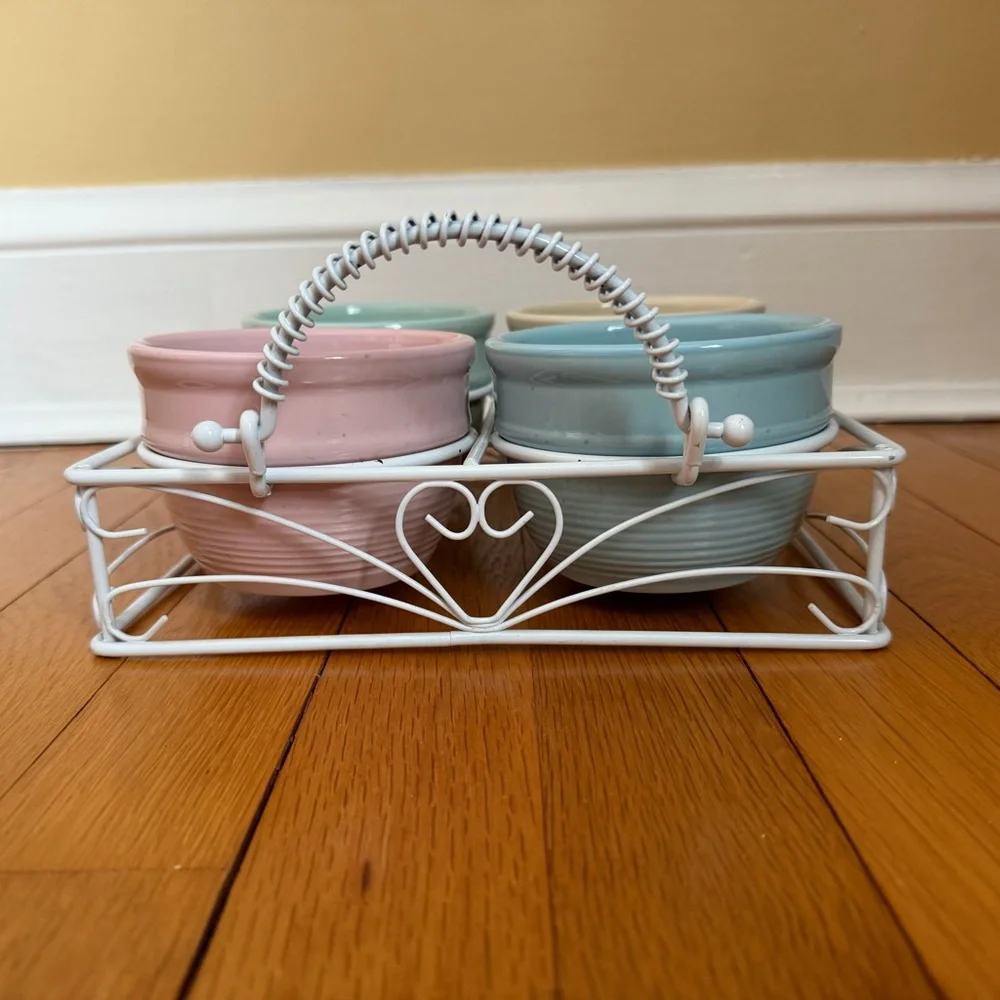 Set of 4 Pastel Removable Ceramic Bowls with Metal Holder